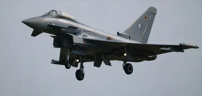  Saksan ilmavoimien Eurofighter-hävittäjä. Kuva: Christoph Reichwein
