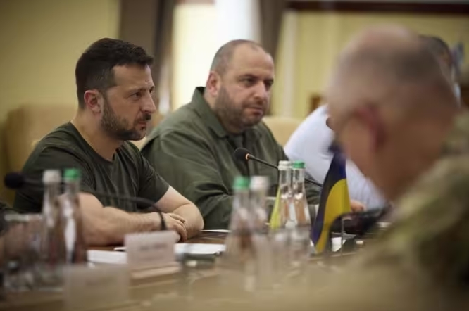 Volodymyr Zelensky ja Rustem Umerov.. Kuva: Ukrainan presidentin kanslia/ arkisto