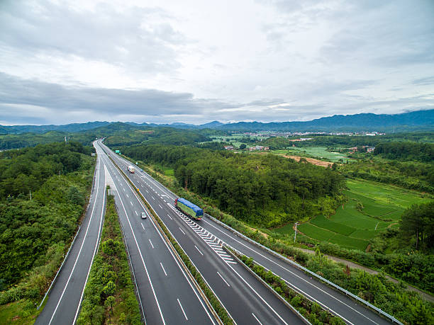 Tavoitteena on varmistaa, että infrastruktuuri kestää raskaan kaluston ja joukkojen siirrot. KUVITUSKUVA/ iStock